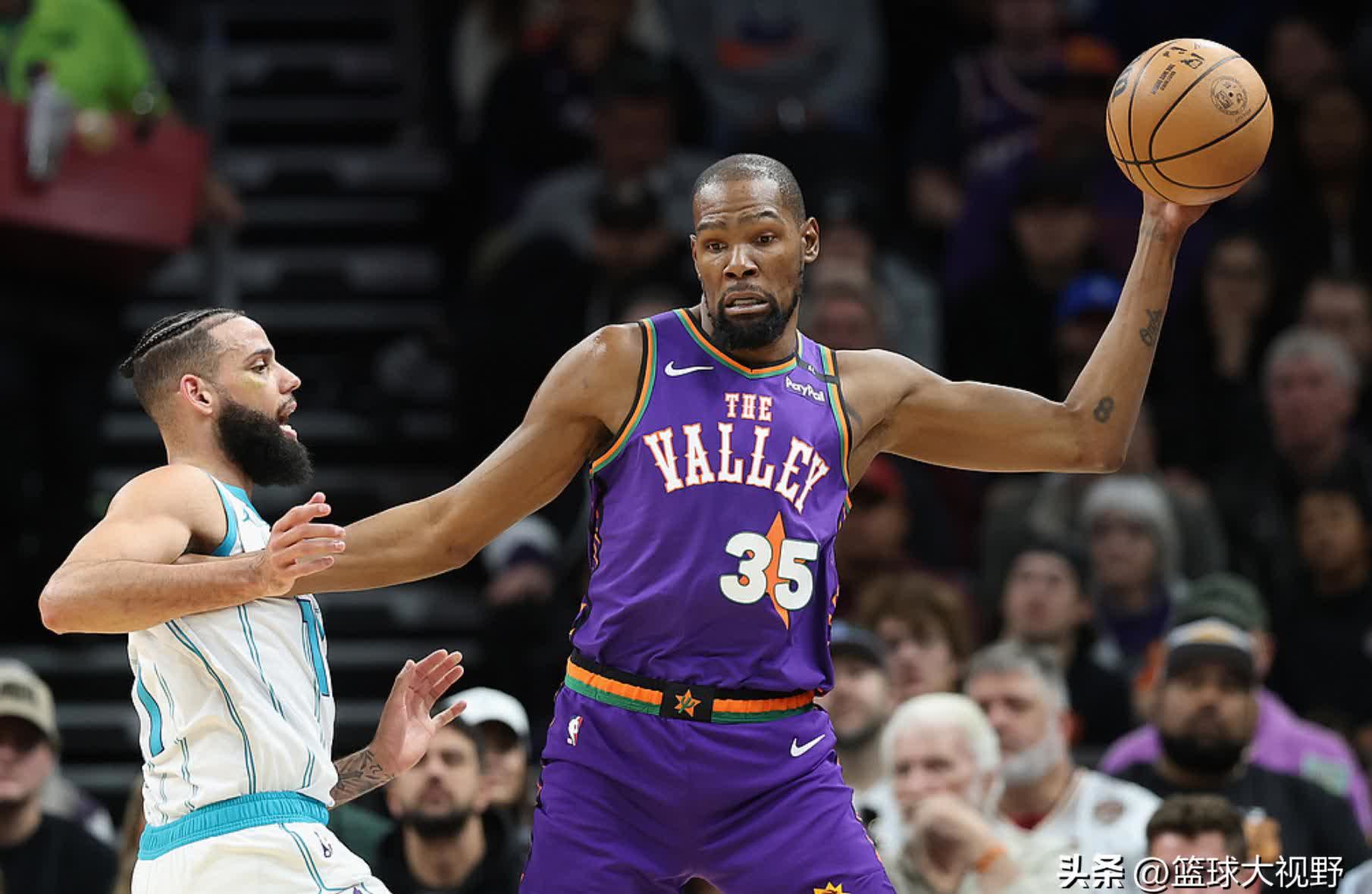 乐动体育包含夏洛特黄蜂训练开放日，集结日官宣签约引欢呼，NBA季后赛在即，控场能力受关注的词条